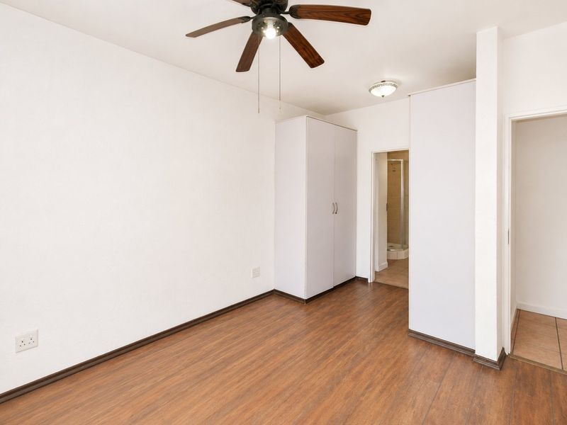Family Townhouse in Greenstone Hill - Photo 7