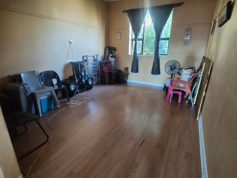 3 Bedroom House for sale in Austerville R650,000 - Photo 7
