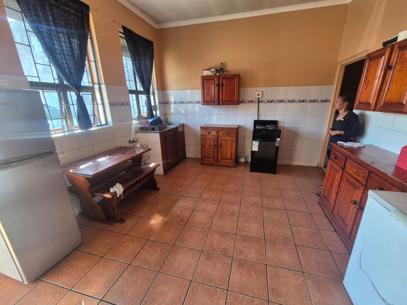 3 Bedroom House for sale in Austerville R650,000 - Photo 4