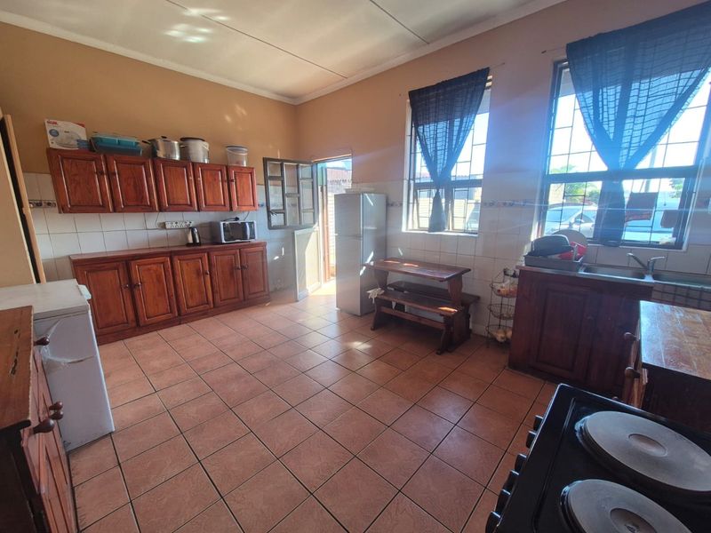 3 Bedroom House for sale in Austerville R599 999 - Photo 3
