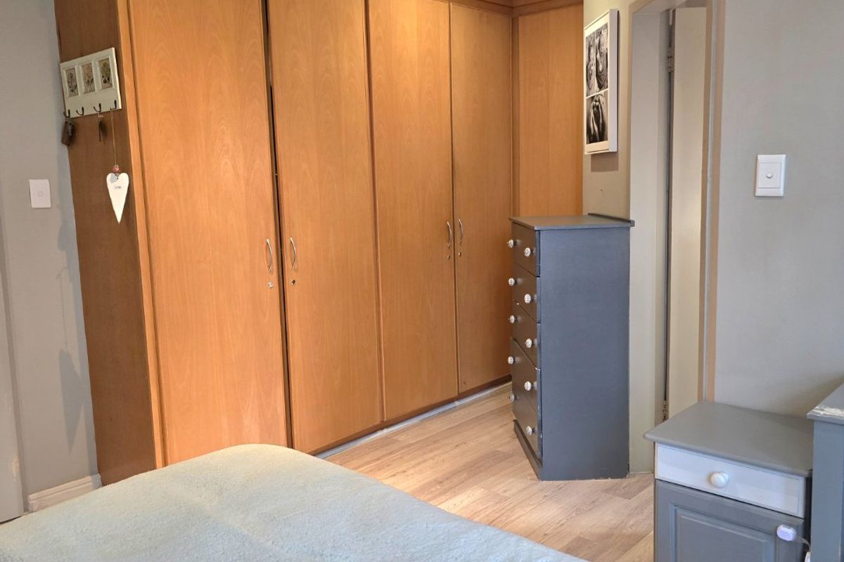 PICTURE PERFECT TOWNHOUSE IN POPULAR COMPLEX IN THE HEART OF FAERIE GLEN - Photo 5