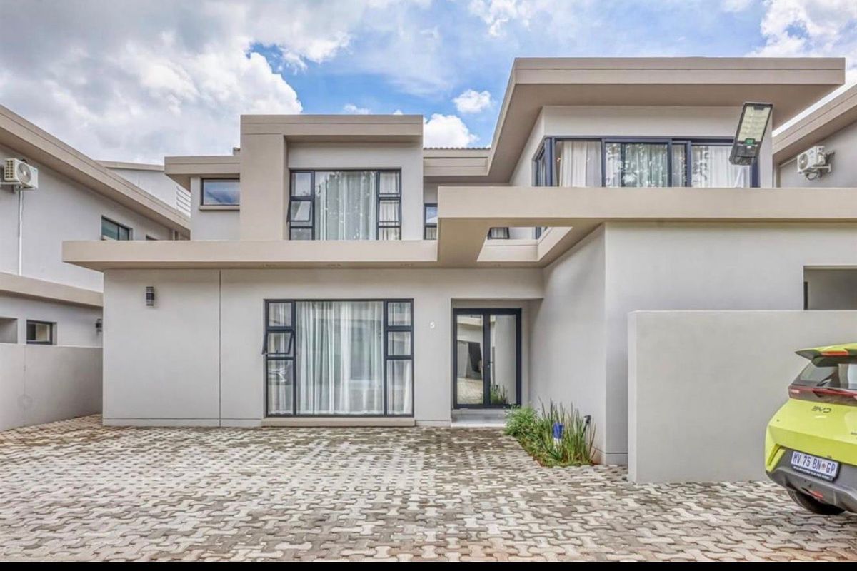 ?? Modern Luxury Home in Houghton - 4 bedrooms all with en-suite bathrooms - Photo 2