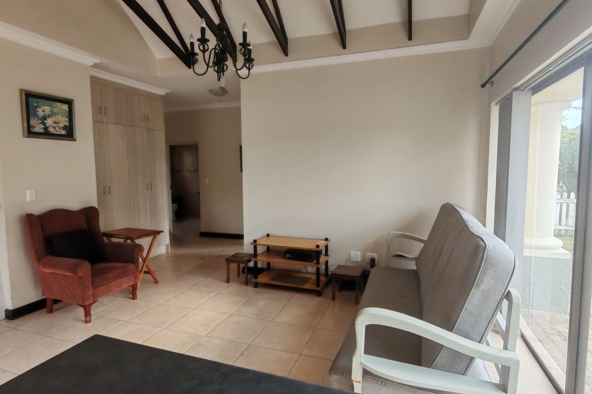 2-Bedroom Apartment in Retirement Estate, Blue Mountain Village - Photo 4