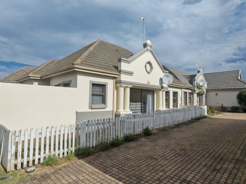 2-Bedroom Apartment in Retirement Estate, Blue Mountain Village - Photo 1
