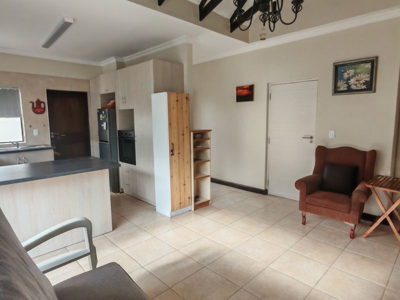2-Bedroom Apartment in Retirement Estate, Blue Mountain Village - Photo 6