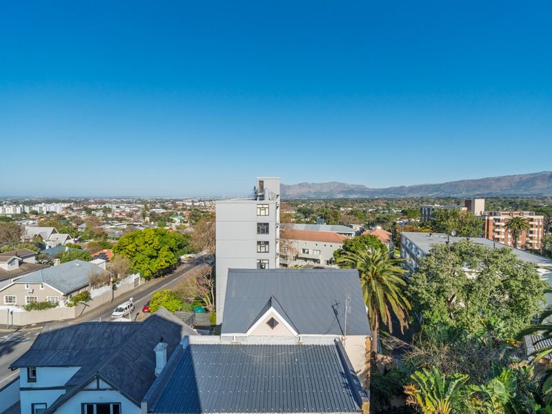 Sweeping False Bay & Table Mountain Views from the Fifth Floor - Photo 4
