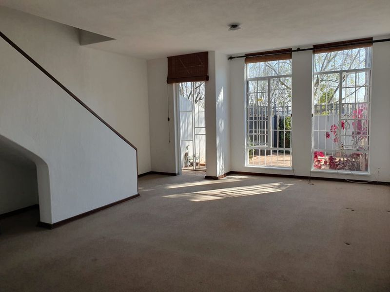 Comfortable, secure duplex with private garden in Edenvale.  - Photo 3