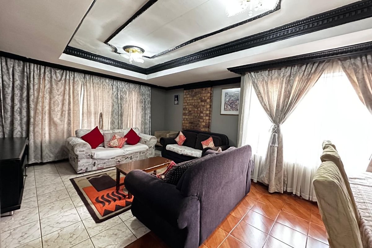 Fully Furnished House available for rental at Protea North - Photo 4