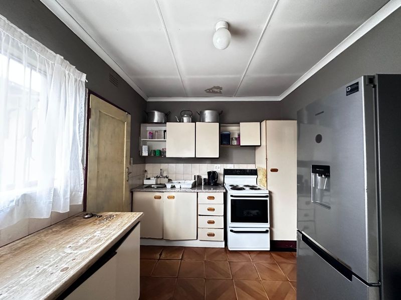 Charming Protea North Family Home for Rent - Photo 1