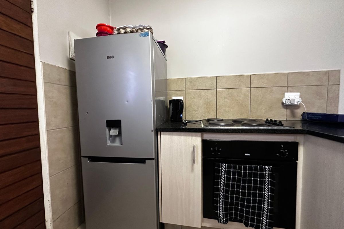 2 Bedroom and 1 Bathroom available for you to buy Call us now!! - Photo 3