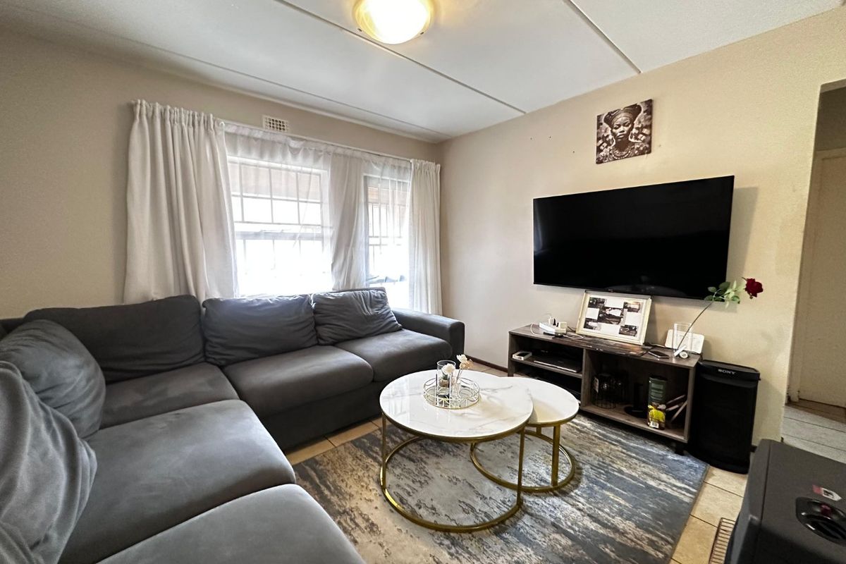 2 Bedroom and 1 Bathroom available for you to buy Call us now!! - Photo 5