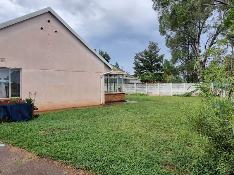 3 Bedroom House for sale in Stilfontein - Photo 3