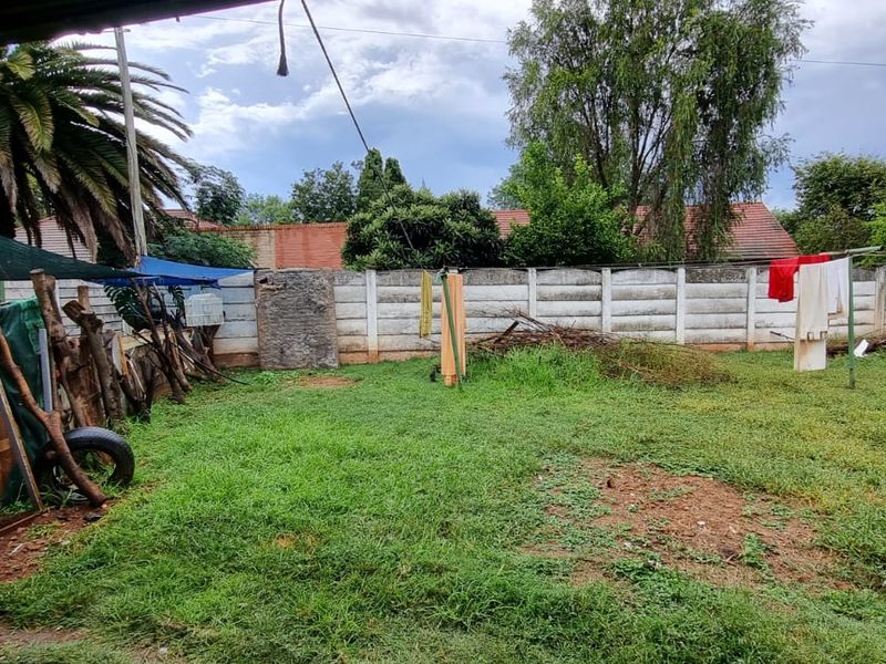 3 Bedroom House for sale in Stilfontein - Photo 6