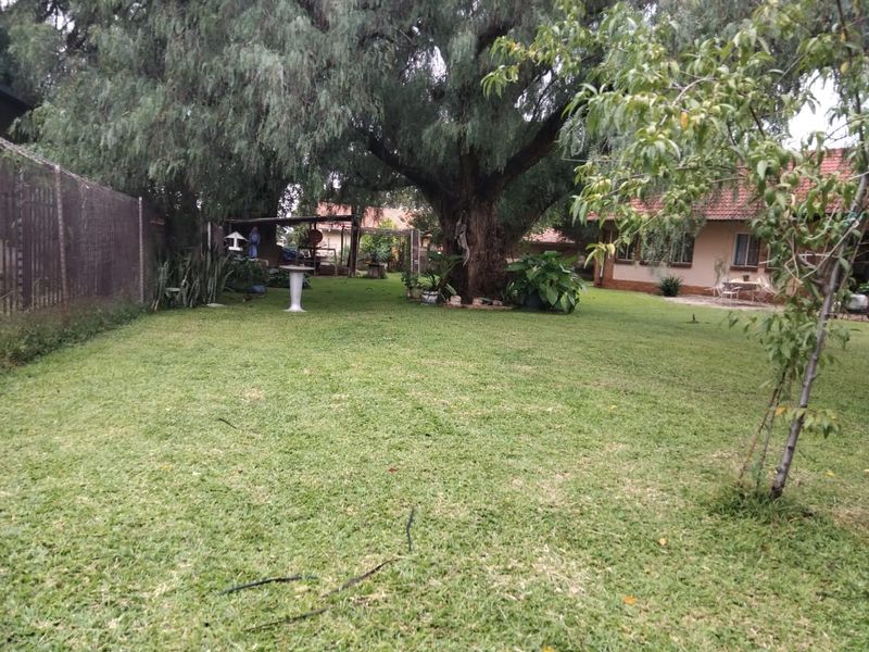 3 Bedroom House for Sale in Stilfontein - Photo 9