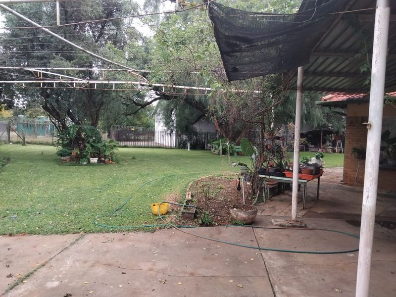 3 Bedroom House for Sale in Stilfontein - Photo 6
