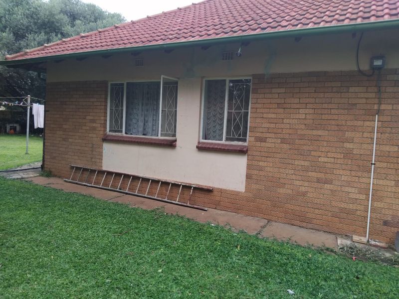 3 Bedroom House for Sale in Stilfontein - Photo 3