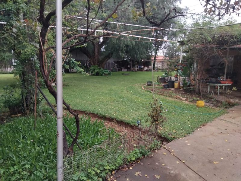 3 Bedroom House for Sale in Stilfontein - Photo 8