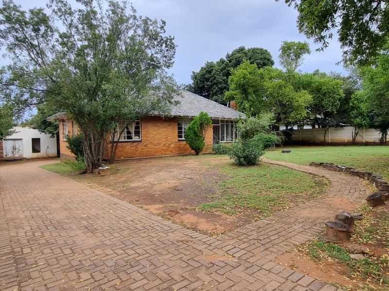 3 Bedroom House for Sale in Stilfontein - Photo 1
