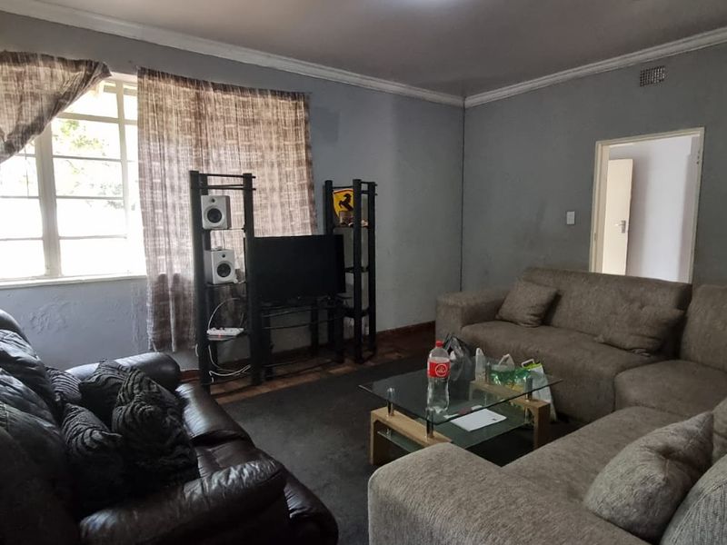 3 Bedroom House for Sale in Stilfontein - Photo 9