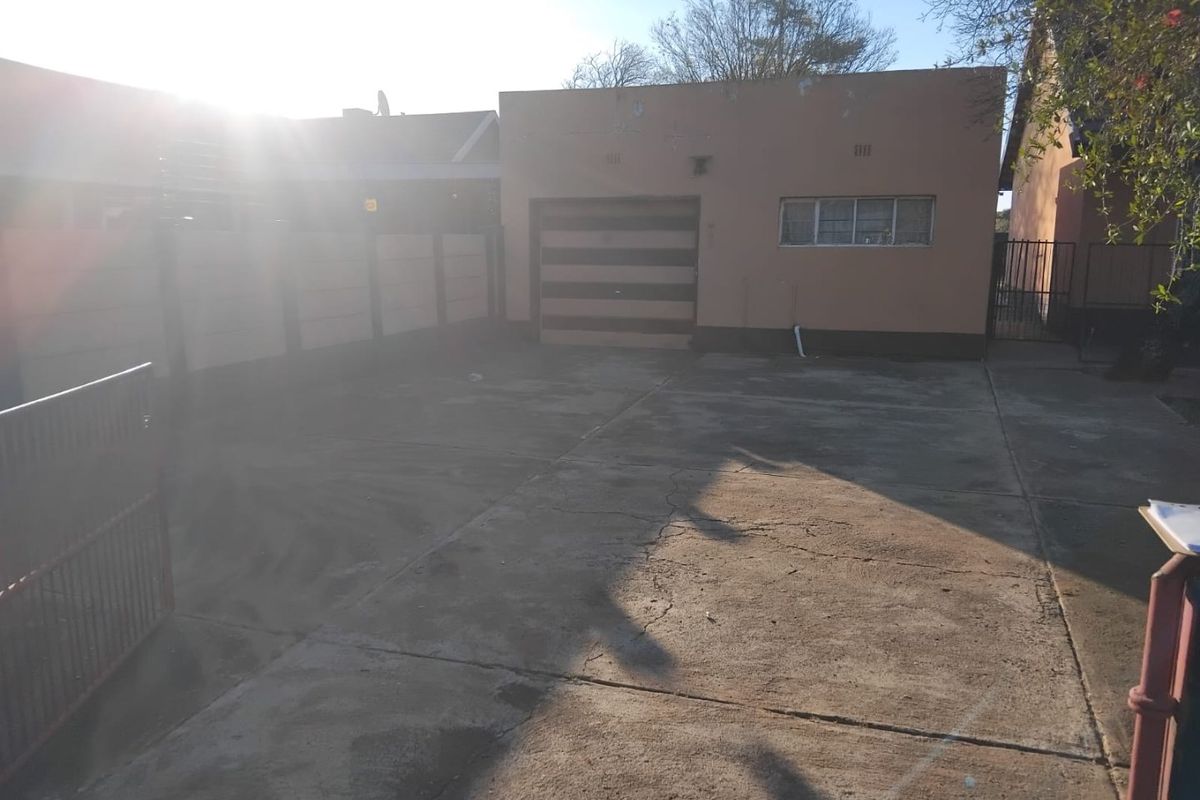 3 Bedroom Home with Braai and Secure Garden - Photo 3