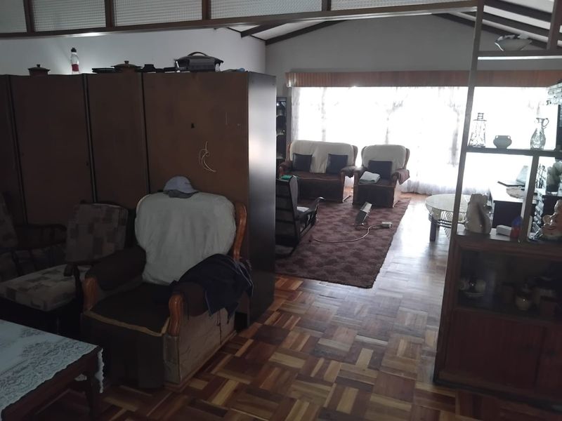 3 Bedroom Home with Braai and Secure Garden - Photo 7