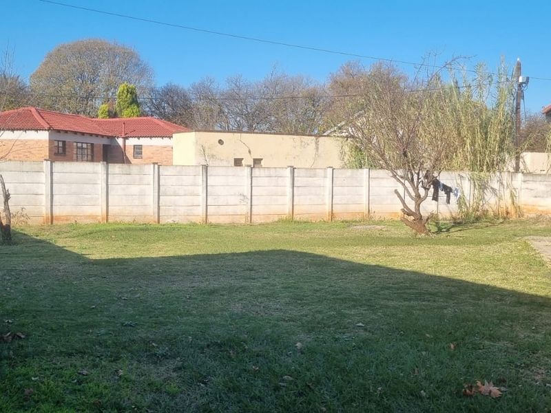 3 Bedroom House for Sale in Stilfontein - Photo 5