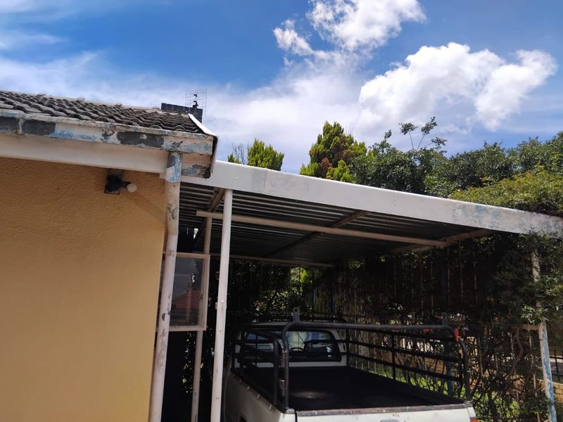 4 Bedroom family home with built in braai and pool vibe - Photo 7