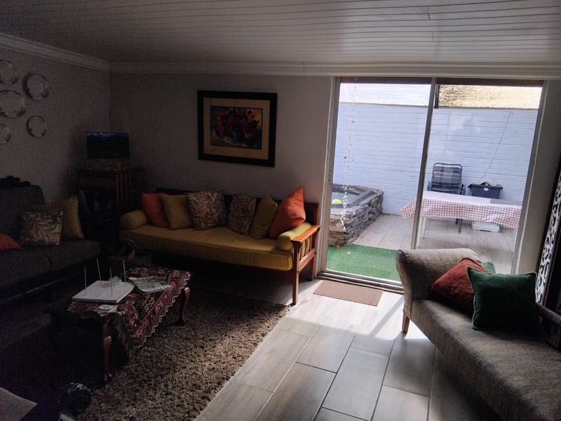 Family Home with Flatlet and Study - Photo 8