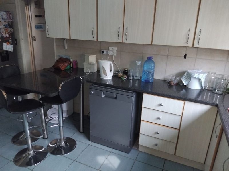 Family Home with Flatlet and Study - Photo 6