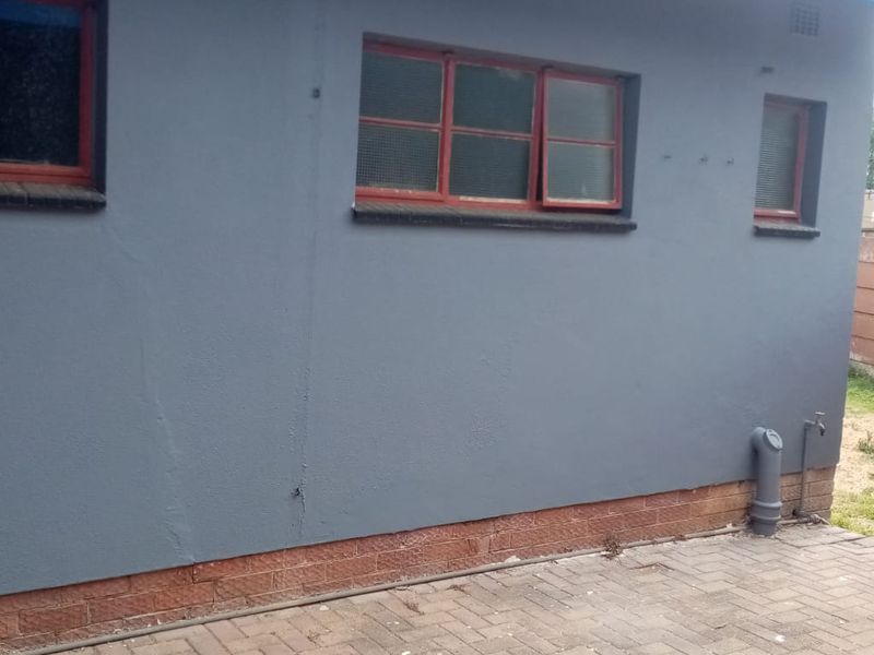 3 Bedroom Klerksdorp Home with Cottage Income Stream - Photo 6