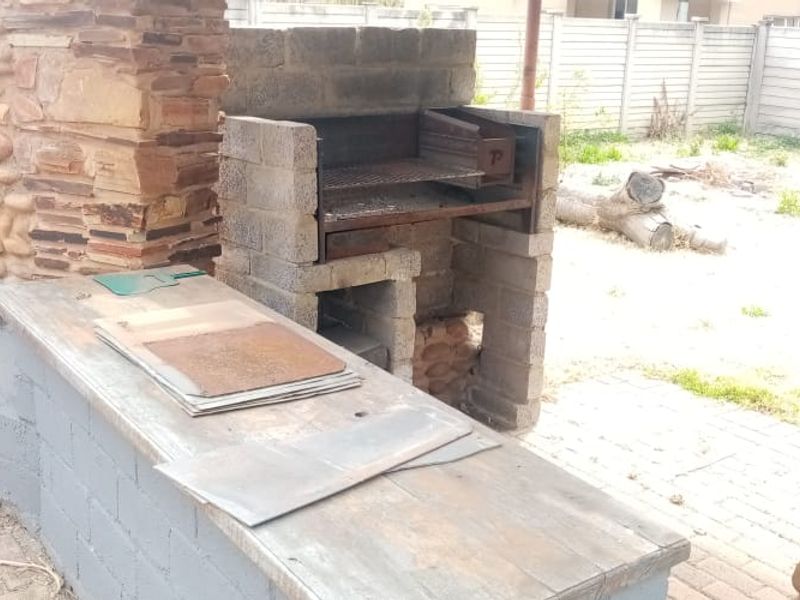 3 Bedroom Klerksdorp Home with Cottage Income Stream - Photo 9