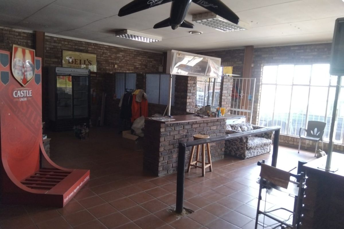 Commercial erf & building for sale in La Hoff - Photo 5