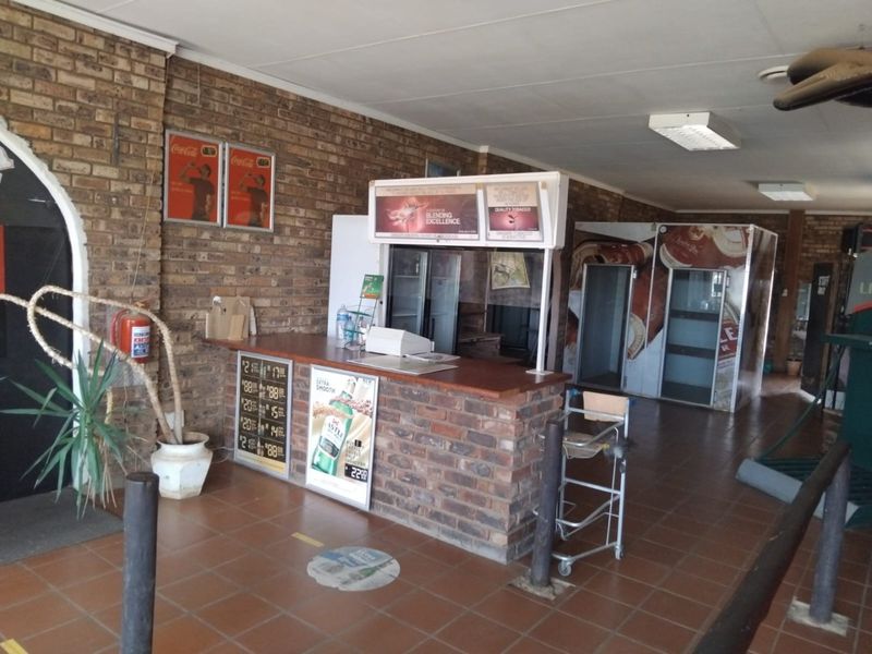 Commercial erf & building for sale in La Hoff - Photo 1
