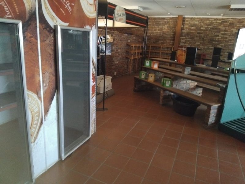 Commercial erf & building for sale in La Hoff - Photo 6
