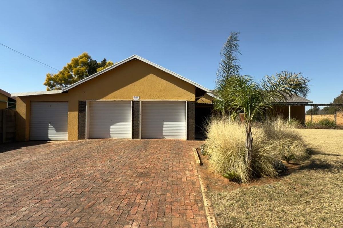 Spacious Stilfontein Home with Pool and Braai - Photo 3