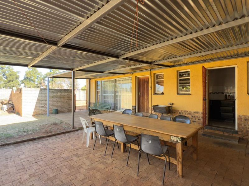 Spacious Stilfontein Home with Pool and Braai - Photo 2