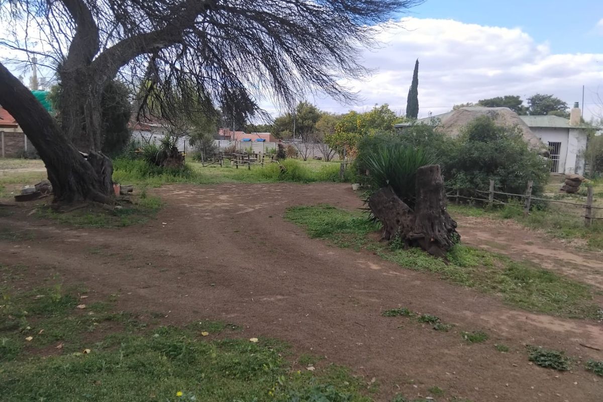 Prime Main Road Property with Endless Possibilities - Photo 2