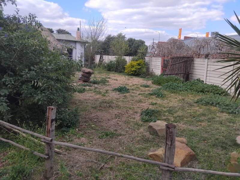 Prime Main Road Property with Endless Possibilities - Photo 4