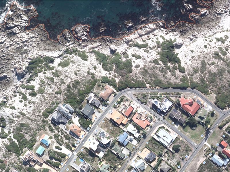 For Sale: 150 Meters from the ocean - The Ultimate Family Home in De Kelders with sea and mountain views.  - Photo 2