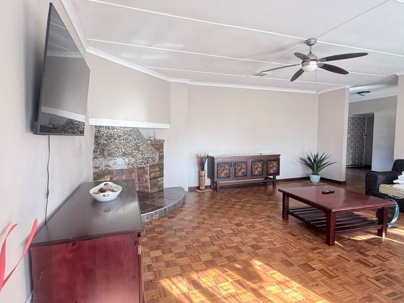 A stunning home. A great investment - Photo 5
