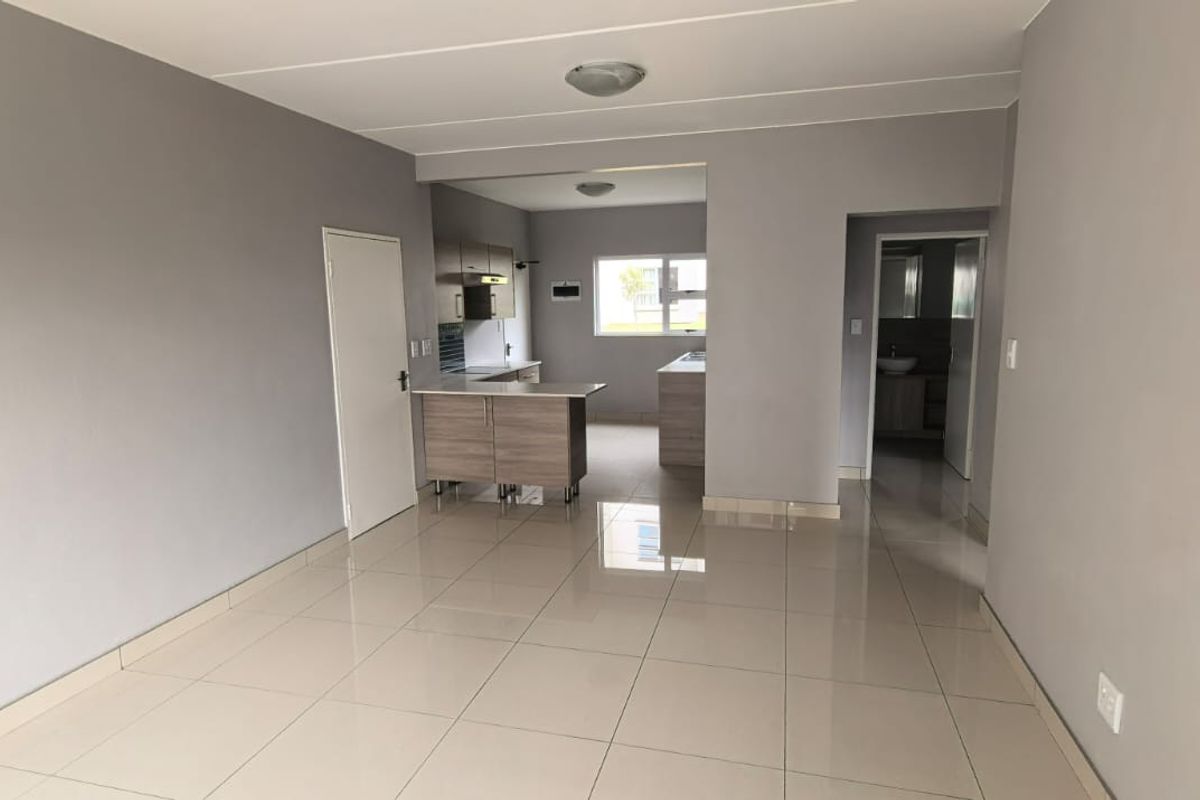 Modern 2-Bedroom Ground Floor Apartment for Rent in Stonewood Estate, Blue Hills - Photo 3