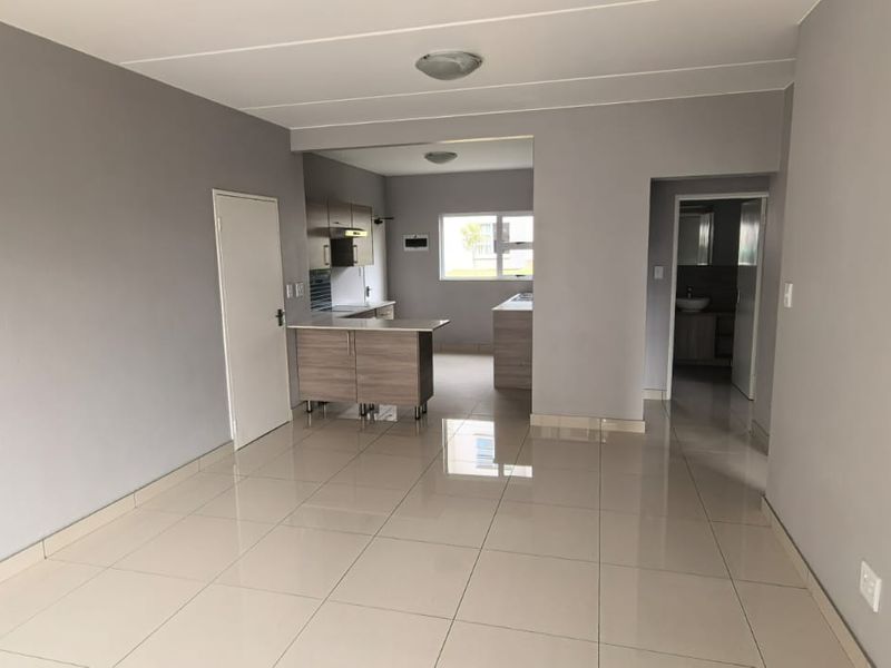 Modern 2-Bedroom Ground Floor Apartment for Rent in Stonewood Estate, Blue Hills - Photo 3