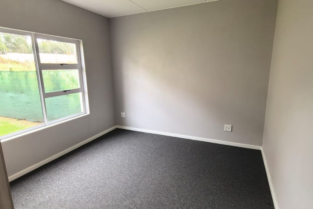 Modern 2-Bedroom Ground Floor Apartment for Rent in Stonewood Estate, Blue Hills - Photo 5
