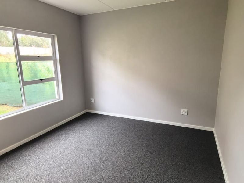 Modern 2-Bedroom Ground Floor Apartment for Rent in Stonewood Estate, Blue Hills - Photo 5