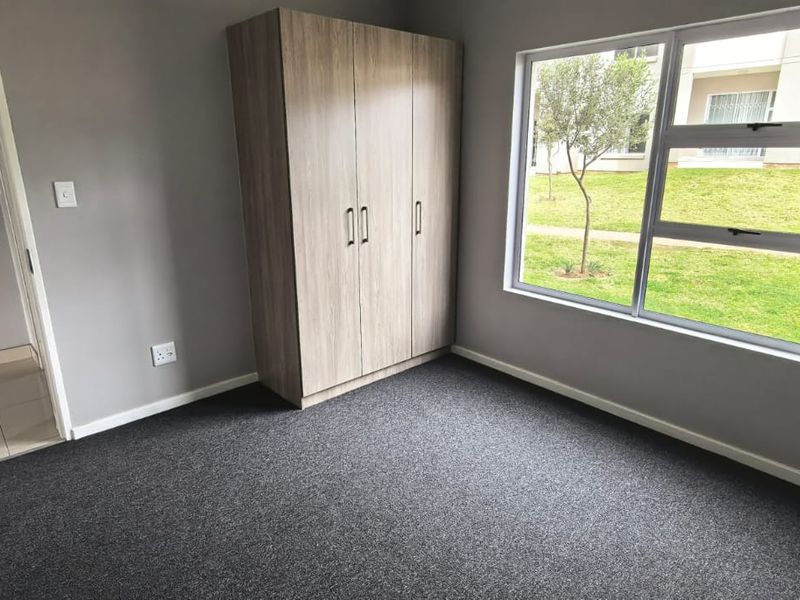 Modern 2-Bedroom Ground Floor Apartment for Rent in Stonewood Estate, Blue Hills - Photo 4