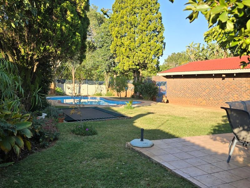 WHEN LOCATION AND AMPLE SPACE MATTERS... - Photo 2