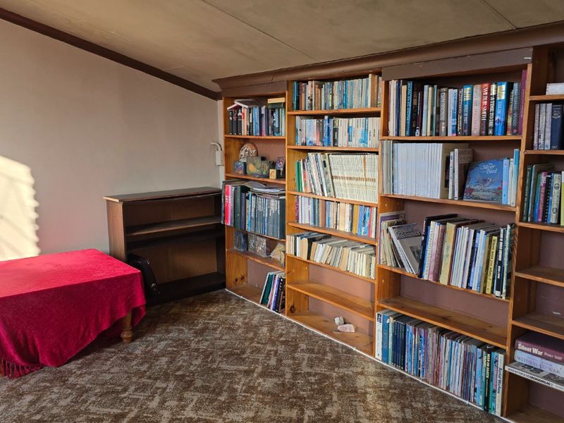 WHEN LOCATION AND AMPLE SPACE MATTERS... - Photo 10