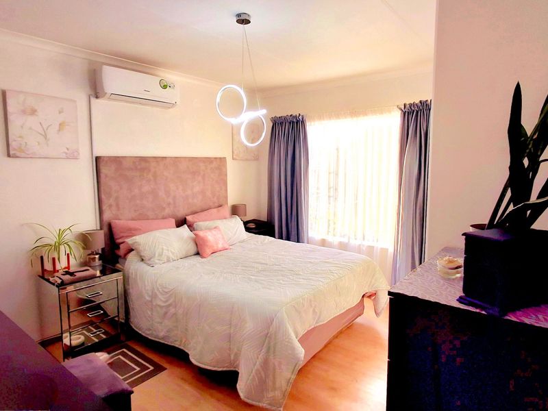 Secure & Pet-Friendly Townhouse in a Well-Maintained Complex – Ideal for First-Time Buyers or Small Families - Photo 8