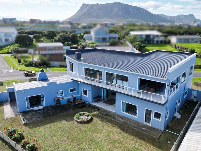 For Sale:  Coastal Living with 180-degree Sea Views and Dual-Living Versatility in Kleinbaai. - Photo 2