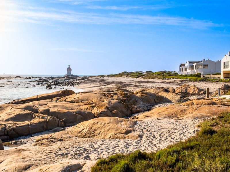Swap your urban commute for a restorative ocean backdrop and rewrite your workday narrative in a secure coastal paradise. - Photo 6